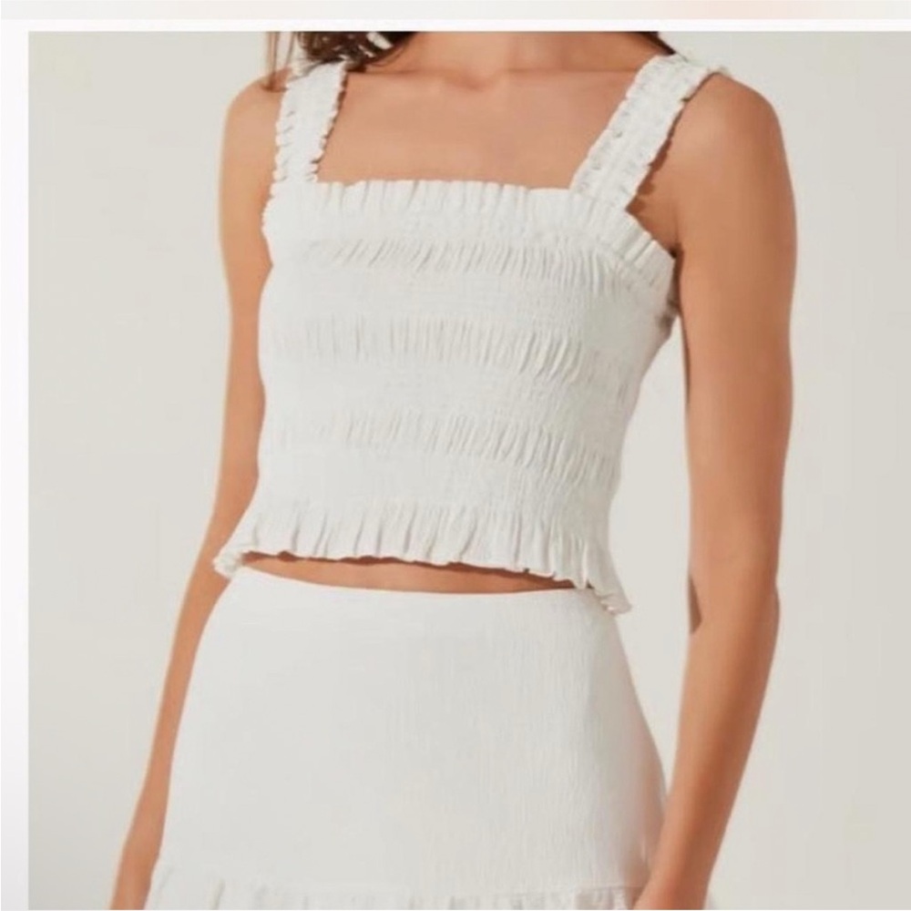NWT Astr the label $78 White Smocked Women's Top Size Small